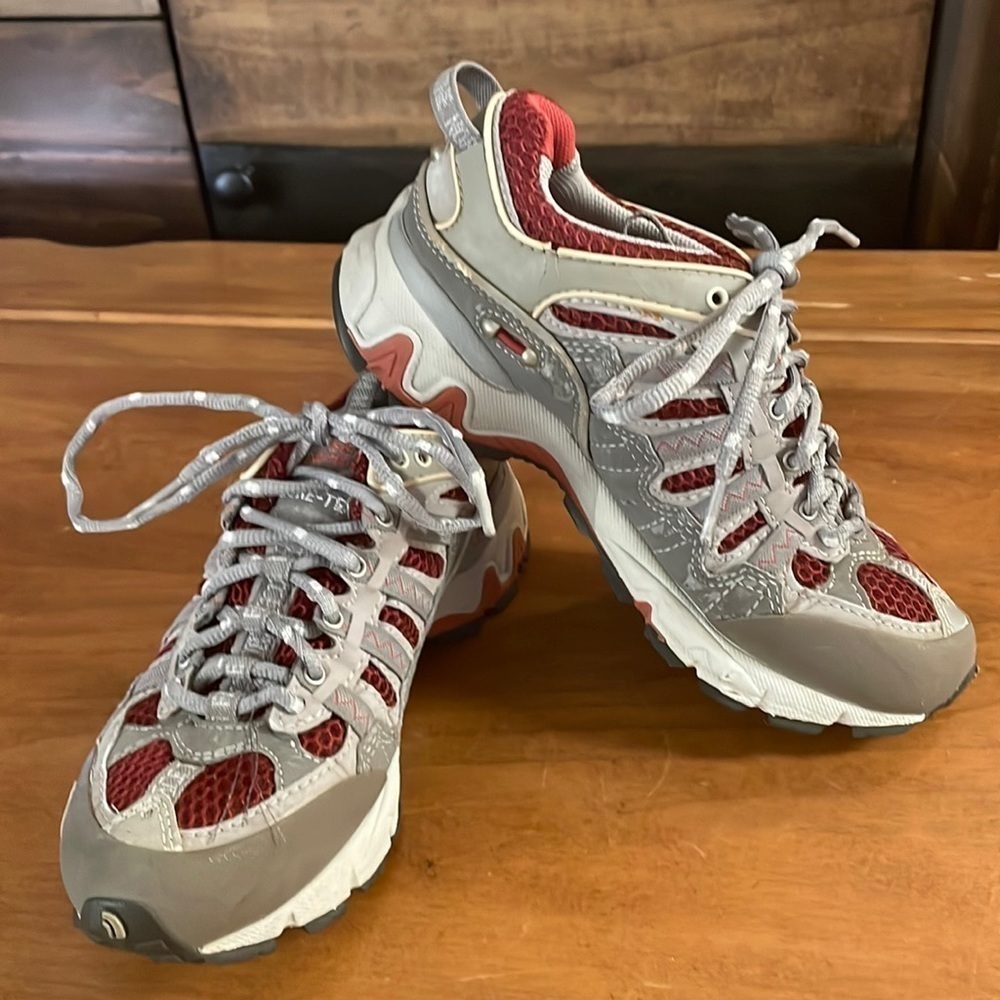 THE North Face GoreTex Sneakers Size 6